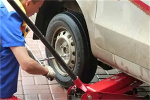 香格里拉附近拖车24小时服务热线电话